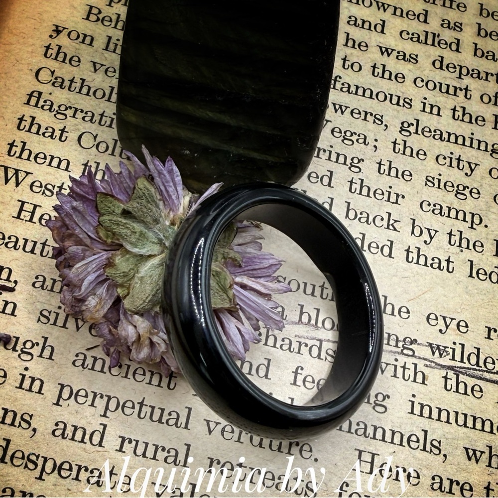 Black Onyx Ring — Garden Grounded Gloss